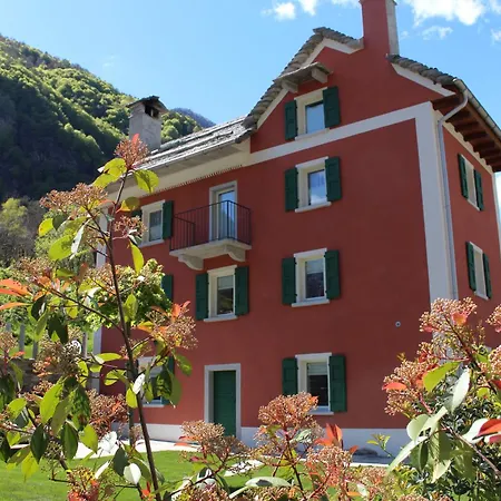 Myverzasca Casa Rossa