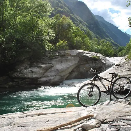 Myverzasca Casa Rossa アパート Brione