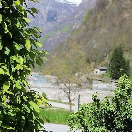 Myverzasca Casa Rossa